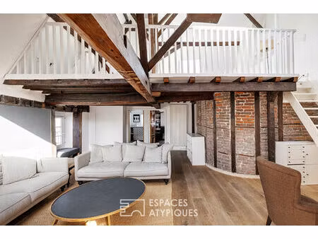 duplex urbain boisé avec vue privée et garage