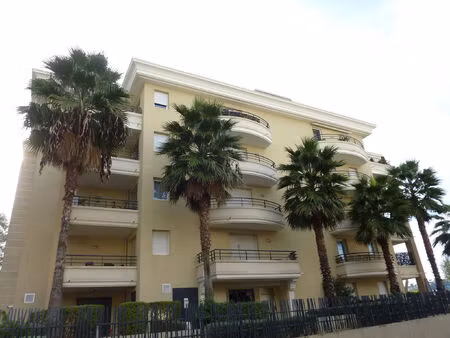 location appartement 1 pièce 24 m² à nice (06200)