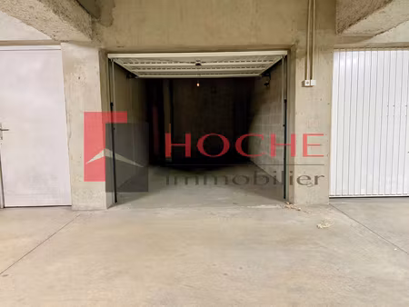 garage fermé et sécurisé - 16 m²