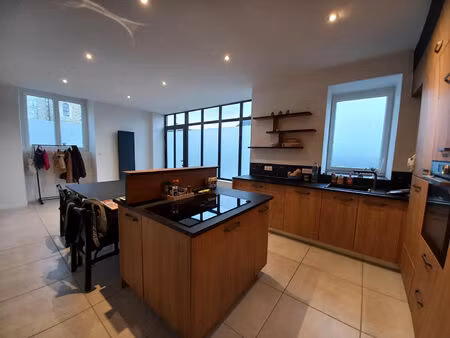 maison 7 pièce(s) 200 m2