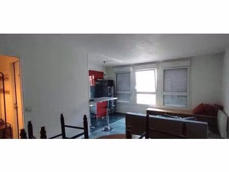 location appartement 2 pièces à bordeaux (33000) : à louer 2 pièces / 44m² bordeaux