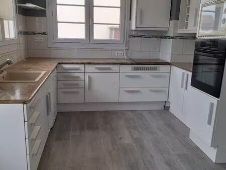 location maison à ouistreham (14150) : à louer / 102m² ouistreham