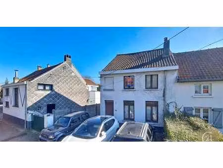 maison 3 façades à rénover avec grand jardin