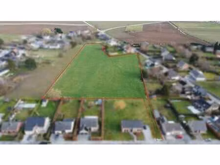 pâture en zone d'habitat à caractère rurale!