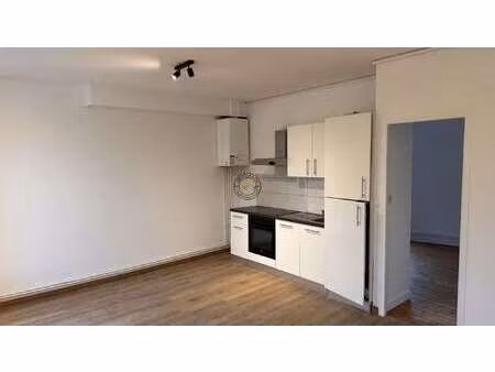 location appartement 3 pièces à nantes (44000) : à louer 3 pièces / 46m² nantes