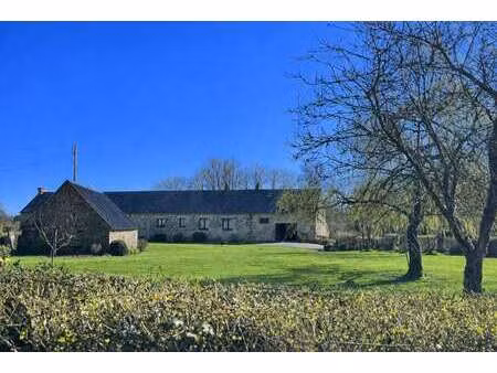 vente longère et corps de ferme à plouray (56770) : à vendre / 140m² plouray