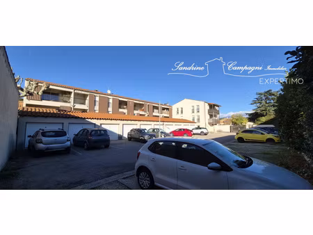 t2 avec terrasse et 2 parkings, résidence sécurisée