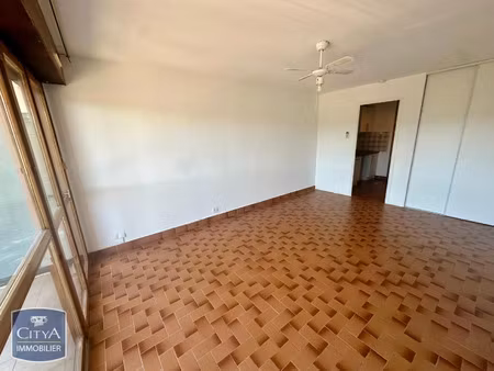 appartement à louer 1 pièce 25.51 m² - nîmes (30) - 471€