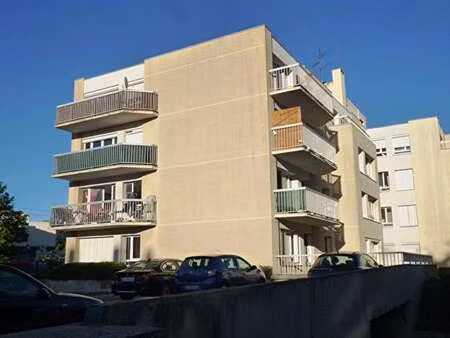 location appartement 3 pièces à caen (14000) : à louer 3 pièces / 75m² caen