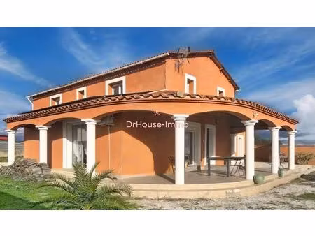villa à vendre à pia, 220 m² habitables