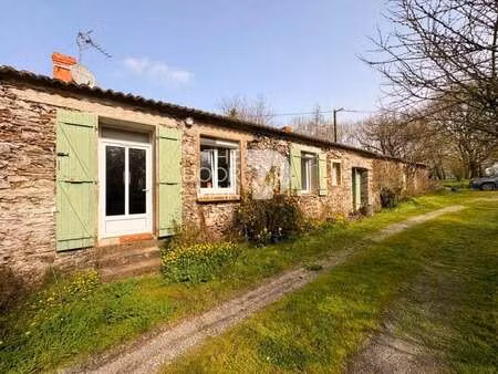 vente longère et corps de ferme à saint-mars-de-coutais (44680) : à vendre / 59m² saint-ma