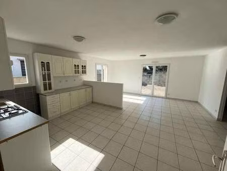 location maison aux sables-d'olonne (85100) : à louer / 65m² les sables-d'olonne