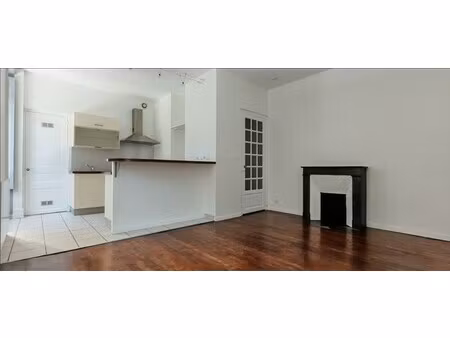 appartement - 1er étage - 40 m2 - 2 pièces - non meublé