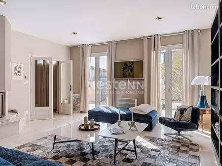 maison 7 pièces 277 m²