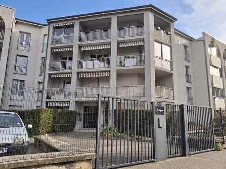 valence victor hugo type 3 avec balcon et garage