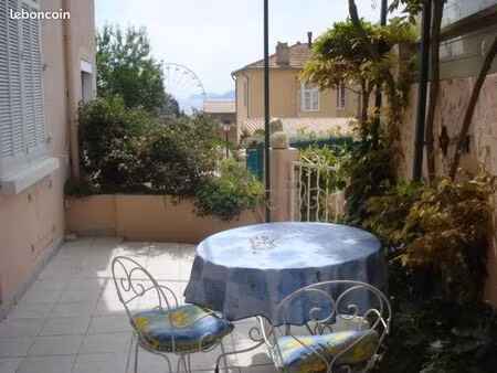 location appartement t1 vue mer le lavandou