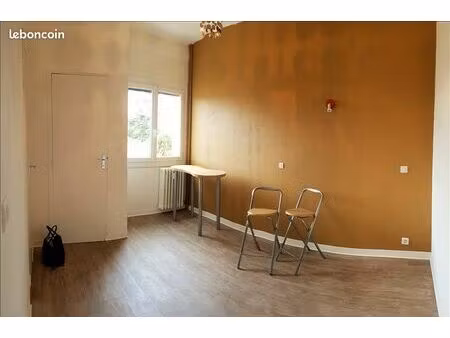 studio 1 pièce 14 m²