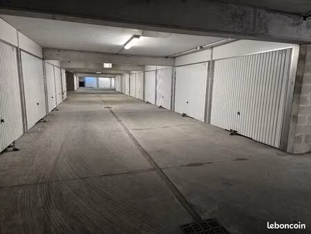 garage / box dans parking couvert sécurisé