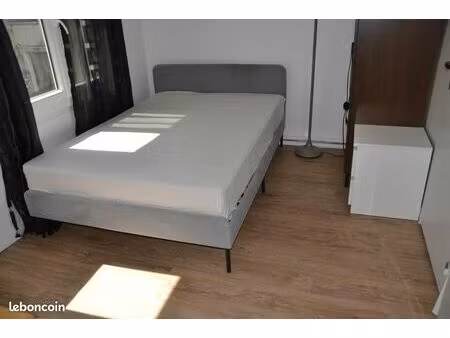 studio marseille 13008 ( carré d'or)