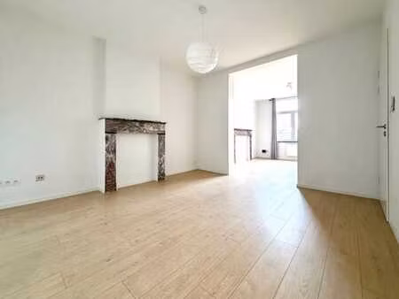 appartement lumieux au coeur de jambes