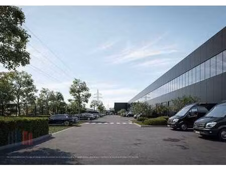 espace de stockage de 864 m² avec mezzanine de 222 m² à l...