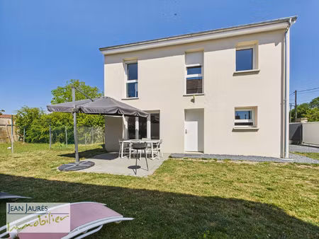 maison de 2020 de 3 chambres, parfait état !