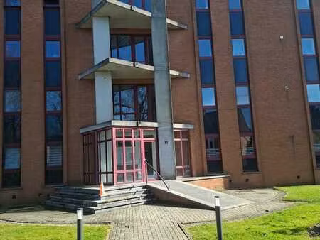 séduisant appartement 2 chambres face au parc de mariemont