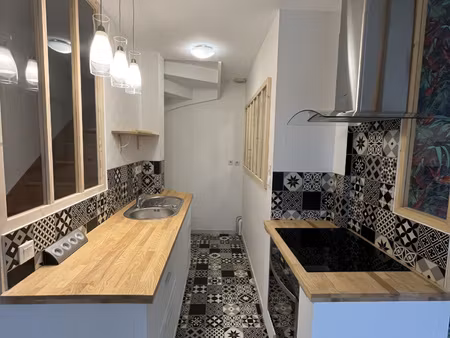 maison avec parking et terrasse