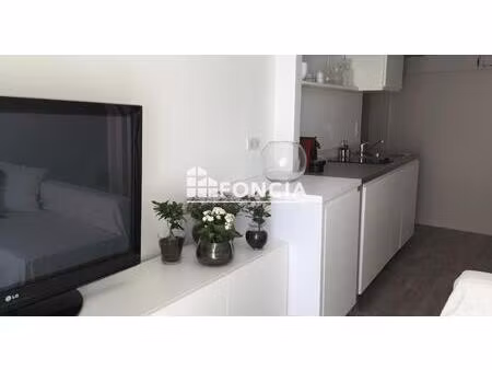 nice hyper centre magnifique studio mezzanine