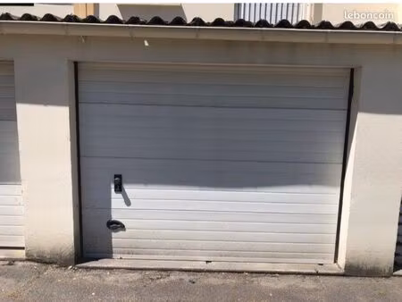 box fermé sécurisé à louer – quartier lembey