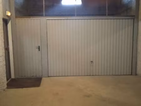 vente garage et parking à saint-hilaire-de-riez (85270) : à vendre / saint-hilaire-de-riez