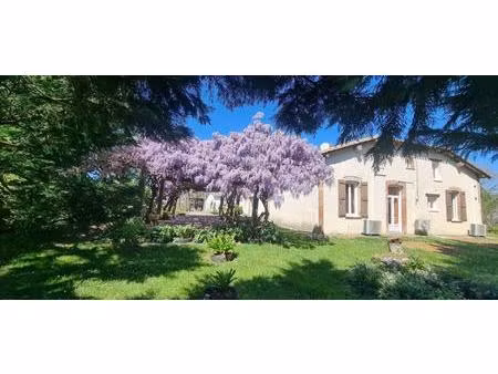 ancienne maison d'hôtes à lavit