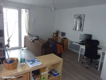 t2 de 34 m², terrasse, parking, à côté de l'ups