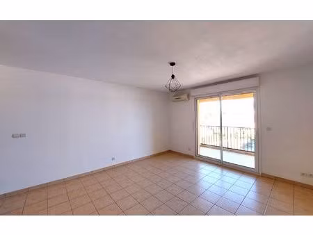 location appartement, m² t-1 à manosque, 640 €