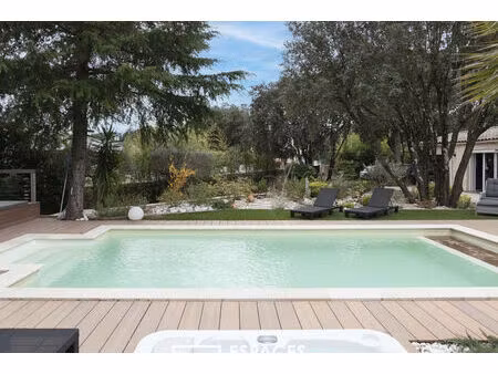 villa avec piscine au cadre idyllique entre uzès et nîmes