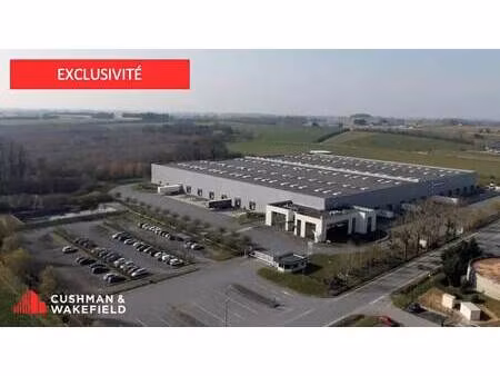 location entrepôt chateaubourg 35220 4715m²