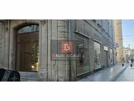 location commerce carpentras 84200 288m²
