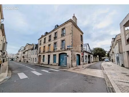 parking/box 9 m² poitiers