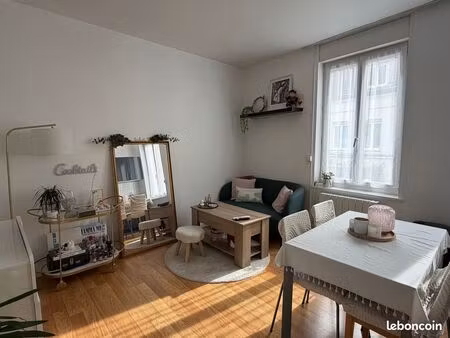 t2 meublé et lumineux vauban