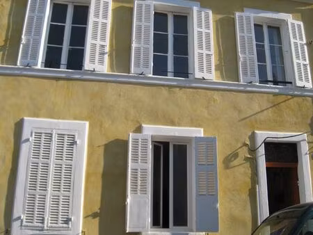 t2 meublé vauban dans impasse calme aux pieds de la bonne mère