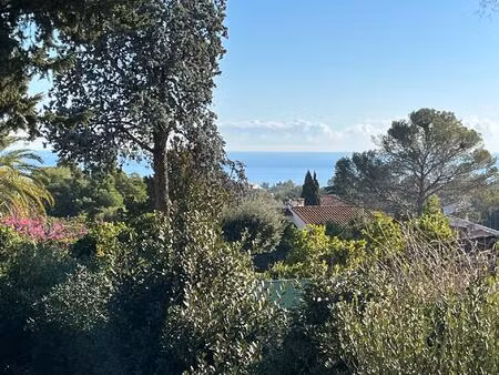 vente maison 9 pièces 217 m² fréjus (83370)