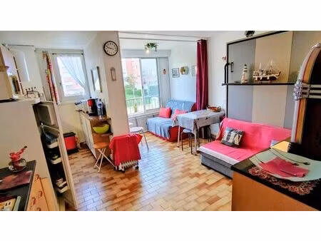 le cap d'agde: studio à 150m des plages, meublé et équipé, ascenseur. vue agréable