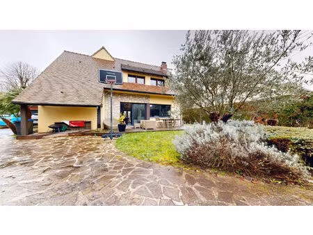 ** maison entièrement rénovée - terrain arboré 1000m2 **