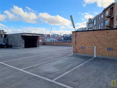 autostaanplaats te huur centrum oostende!