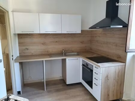 t3bis 74m² meublé traversant à côté de la mairie hypercentre