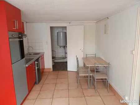 f2 proche gare et fac