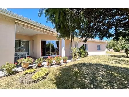 location maison, m² t-4 à peyrehorade, 1 300 €