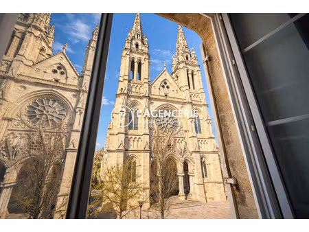 duplex t3 avec vue eglise - coeur chartrons