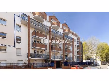 t3 de 61m2 + parking privatif