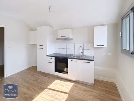 appartement à louer 2 pièces 44.69 m² - auray (56) - 650€